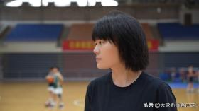 女子高中“灌篮高手”：从校园训练馆走到奥体中心｜面孔  第3张