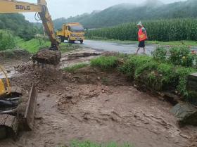 应对强降雨 - 辽宁出动2.62万人次开展公路巡查 目前9处农村公路中断4处道路临时封闭  第3张