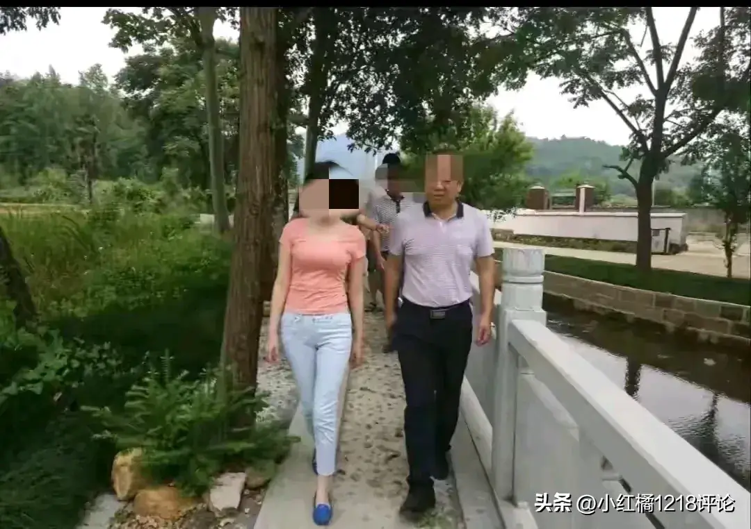 疑似李佩霞给父亲的亲笔信曝光，赫然写着: 这个U盘可以救我一命！  第12张