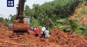 湖南资兴8个村因暴雨失联，村民：厂房损失近30万，母亲被困在二楼